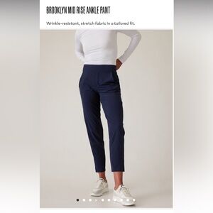 ATHLETA Brooklyn Mid rise ankle pant size 4 Navy